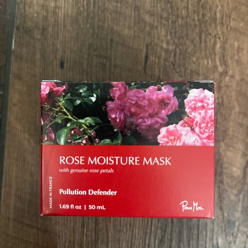 Pour Moi rose moisture mask.